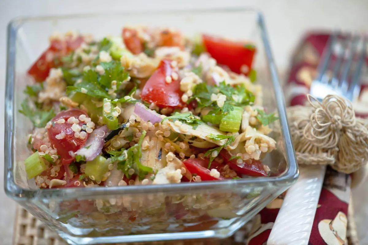 Artichoke, Parsley, Tomato, Quinoa Salad (Cat Rooney/Epoch Times)