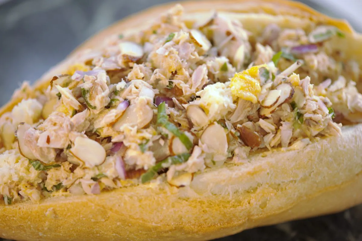 Tuna peach basil salad makes a light summer meal. (Cat Rooney/Epoch Times)