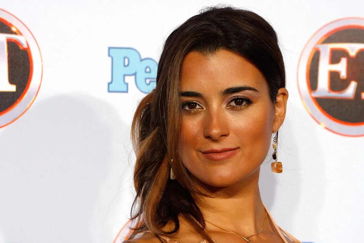 Actress Cote de Pablo arrives at 11th Annual Entertainment Tonight Party in Los Angeles on Sept. 16, 2007. De Pablo announced in July she will leave the show "NCIS," prompting CBS to create a replacement character for the upcoming season. (Charley Gallay/Getty Images)