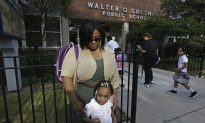 Hundreds of New Guards for Chicago Schools’ Opening Day