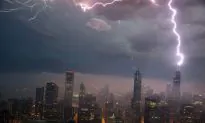 6 Warning Signs and the 16 Deadliest Places for Lightning Strikes