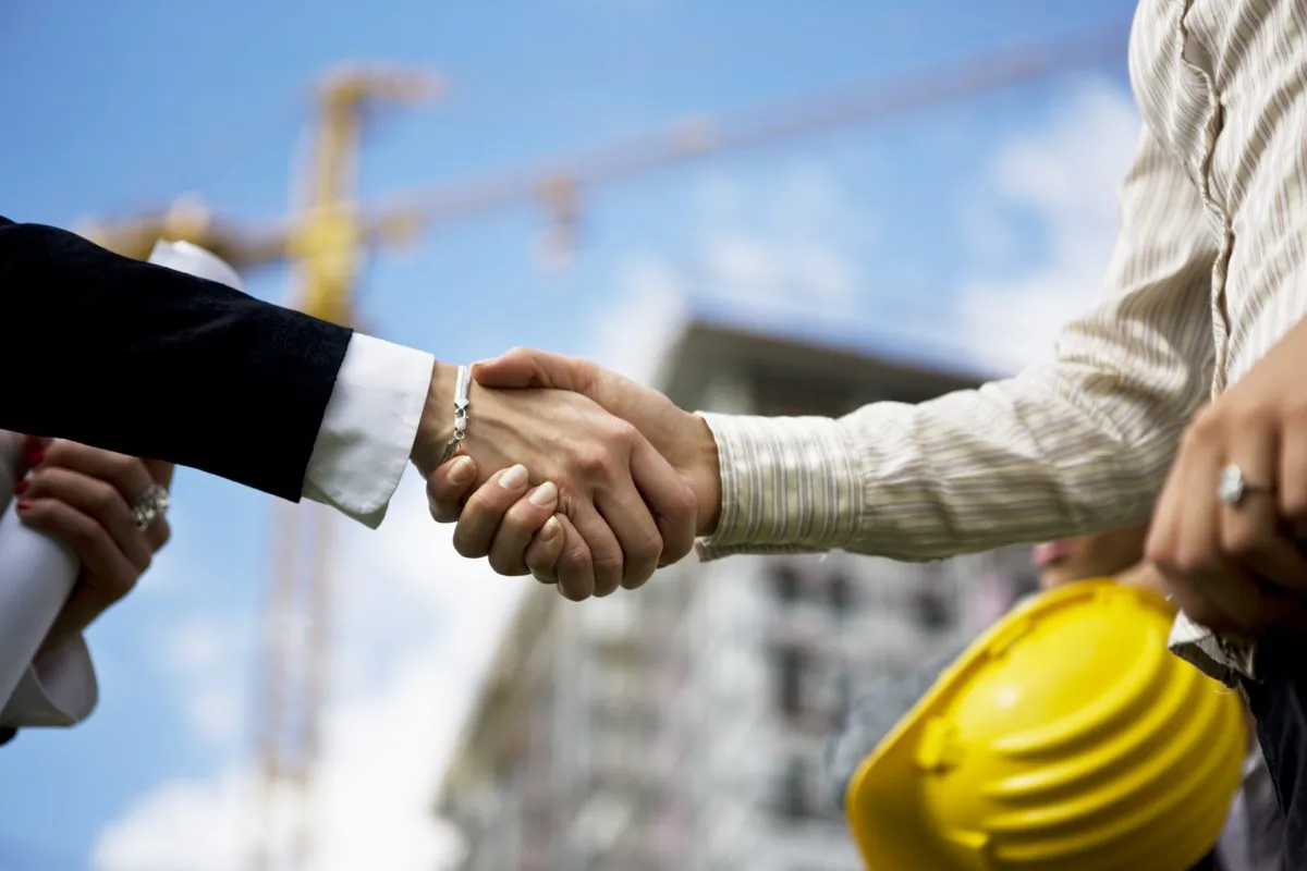 Finding a good, reliable and affordable contractor is worth taking time to accomplish. (webphotographeer/Photos.com)