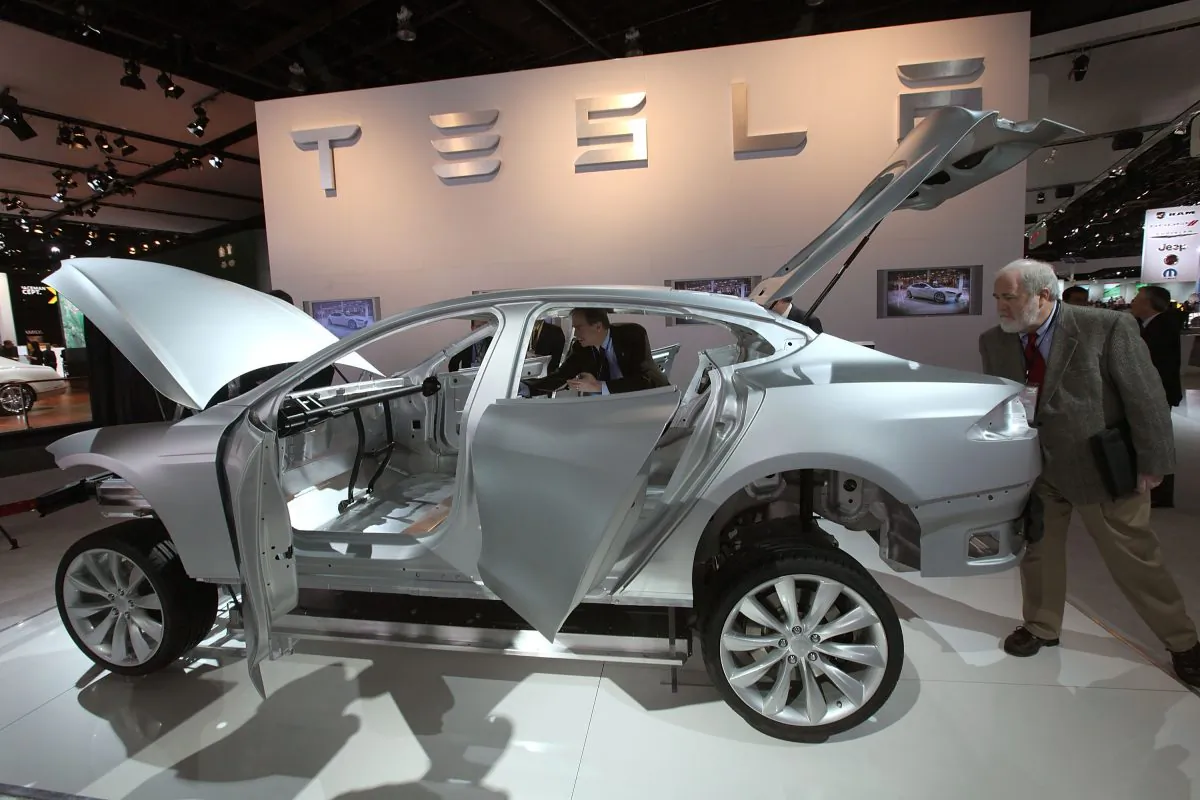 A Tesla Model S at the North American International Auto Show at the Cobo Center in Detroit, Mich., on Jan. 11, 2011. (Scott Olson/Getty Images)