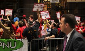 Income Inequality Caused by Stock Market