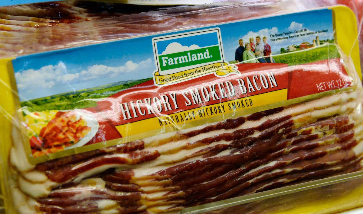 A U.S. government panel approved the sale of Smithfield to Chinese pork company, Shuanghui International, on Sept. 6. (Kevork Djansezian/Getty Images)