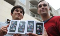 Apple Smashes Record With 9 Million iPhones Sold