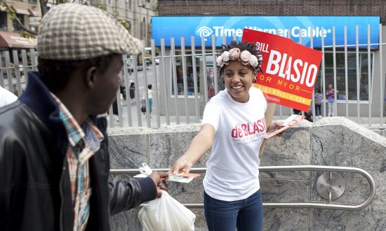 Bill de Blasio’s Daughter Excited to Vote in First Election
