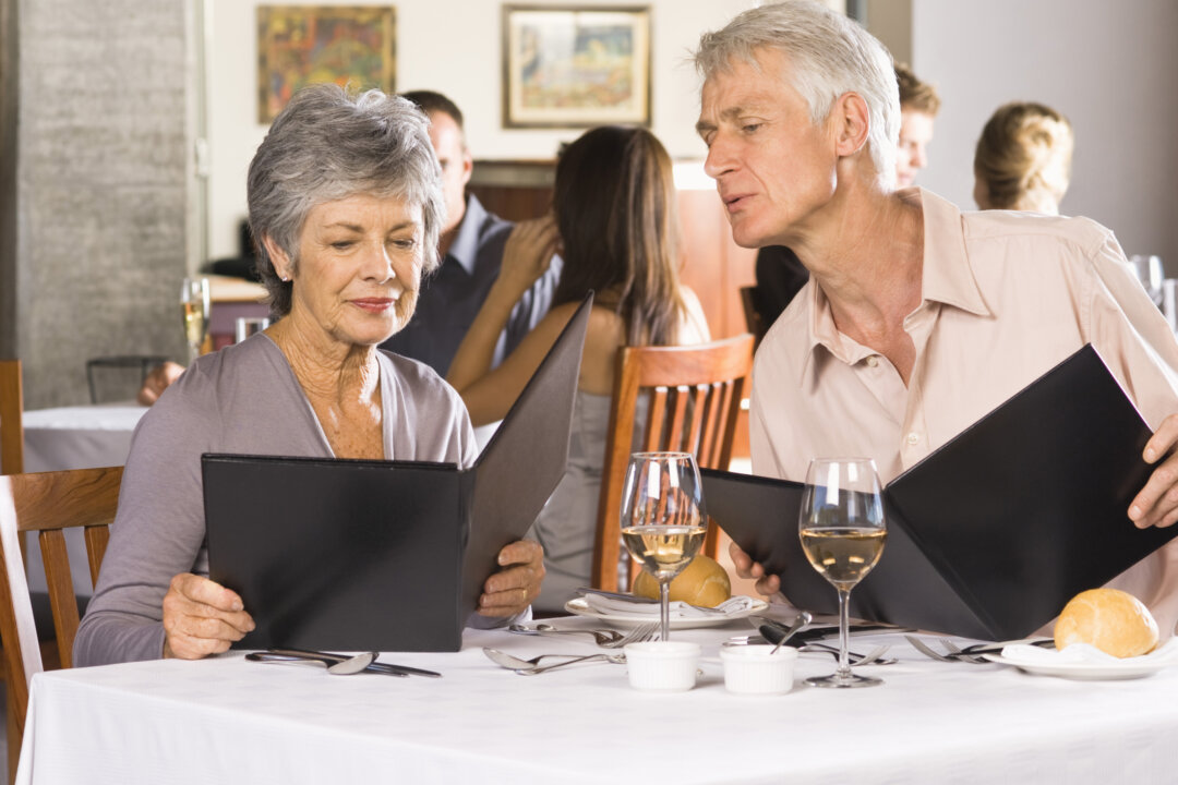 When it comes to figuring out how healthy your diet is, research suggests you are more likely to be accurate if you don't think you are eating that well. (Courtesy of Jupiterimages/photos.com)