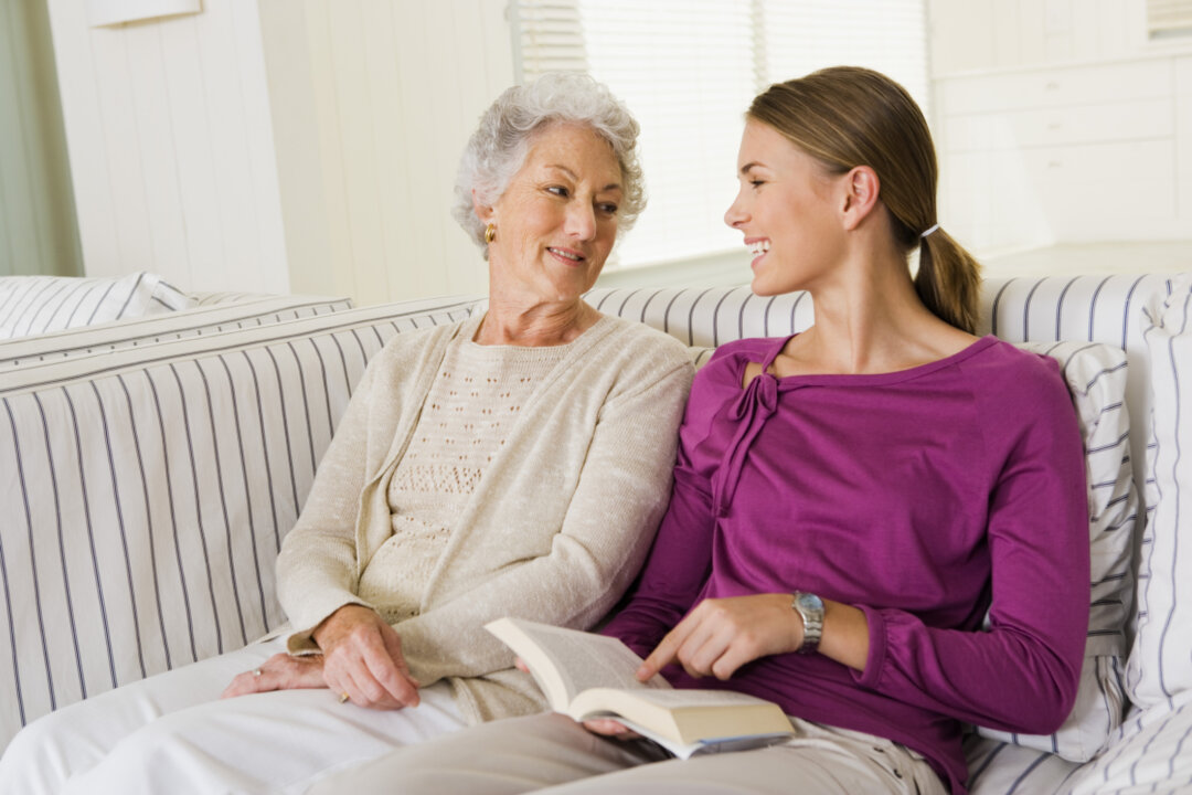 People with hearing loss can feel like a burden because others are not understanding them or are constantly asking them to repeat themselves. A friendly smile will help put them at ease. (Jupiterimages/Photos.com)