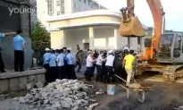China’s Chengguan vs. People’s Liberation Army: Qingdao Offensive