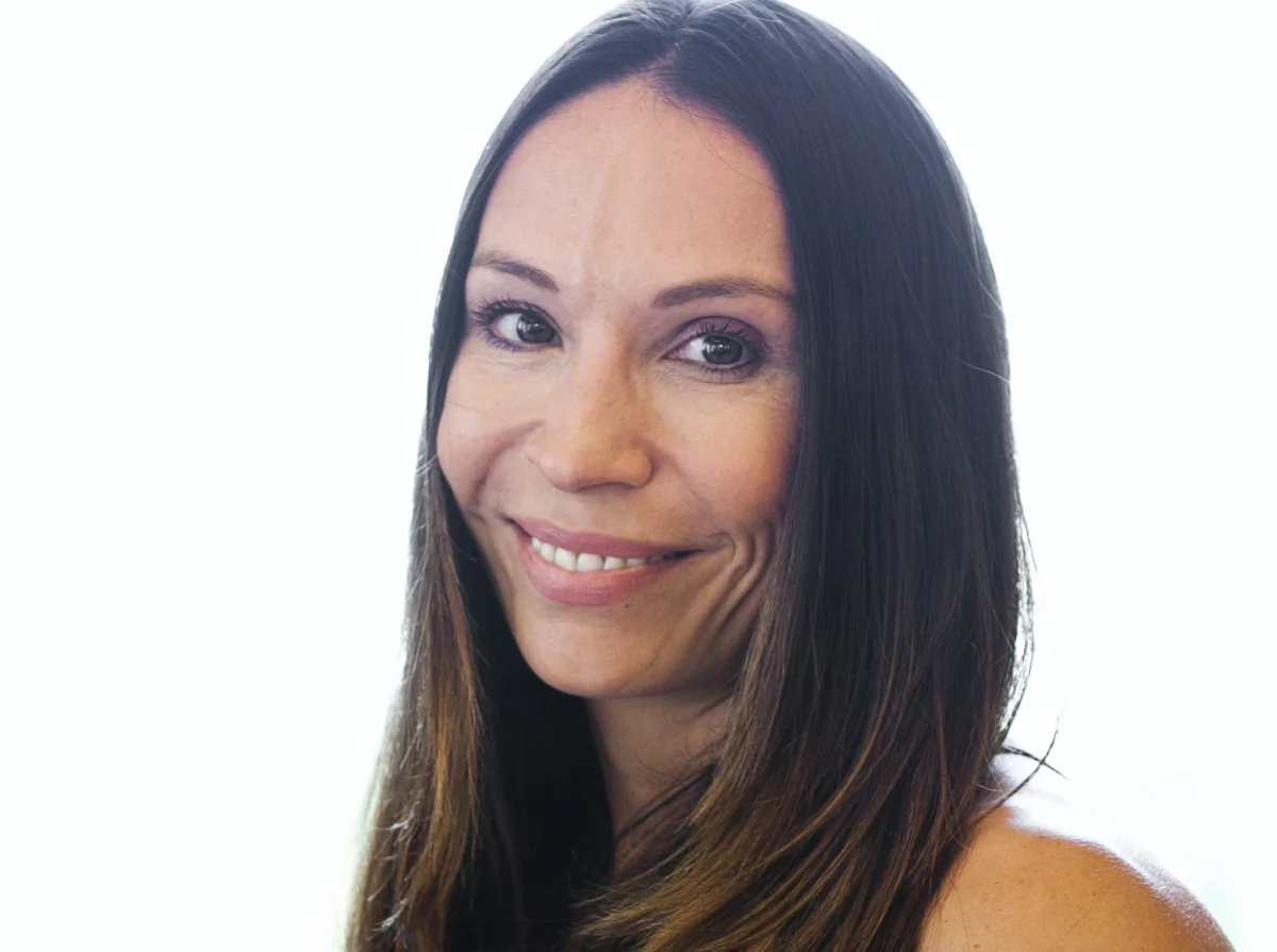 Elena Marks undergoing a makeover at John Barrett Salon (Samira Bouaou/Epoch Times) 