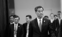 Hong Kong Chief Executive Given Cool Reception by Communist Party Head