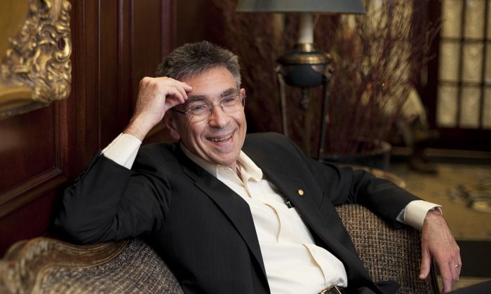 Robert Lefkowitz shares his journey to a Nobel Prize at a hotel on the Upper West Side, Sept. 24, 2013.