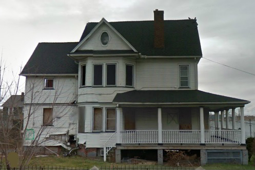 A screenshot, taken on Oct. 25, 2013, shows a home at 415 Port Richmond Ave., Staten Island, New York. The house, which has been abandoned for several years, was claimed as the home of Sandy evacuees. (Screenshot/Google Maps)