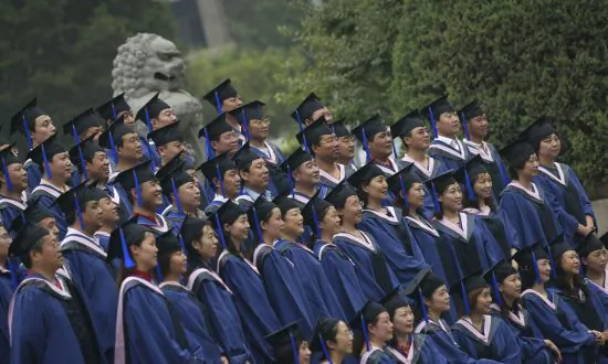 Amusing Final Exam Question at Chinese University Hits Slackers Hard