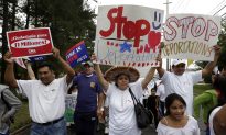 Immigration Activists Call to Expand the DREAM Act
