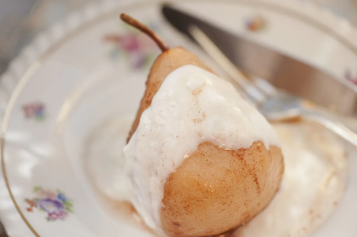 Baked pears with yoghurt. (Cat Rooney/Epoch Times)