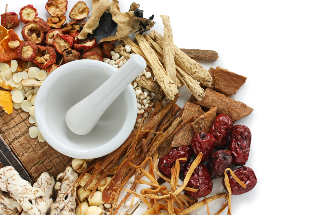 Various Chinese herbs are used in Traditional Chinese Medicine to treat a patient's ailments.
(uckyo/Fotolia)