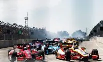 IndyCar: Dixon Takes Points Lead as Castroneves Breaks