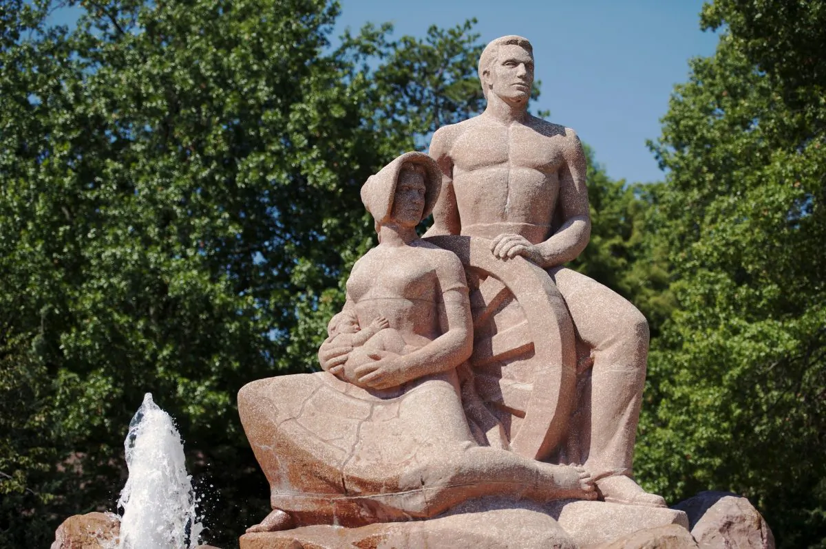 Annabella Campbell is the artist of Prairie Village Gateway, a fountain centerpiece made of concrete and stone. It is located at Tomahawk and Mission Streets in Prairie Village, Kan. Photo taken on Sept. 9, 2013. (Cat Rooney/Epoch Times)