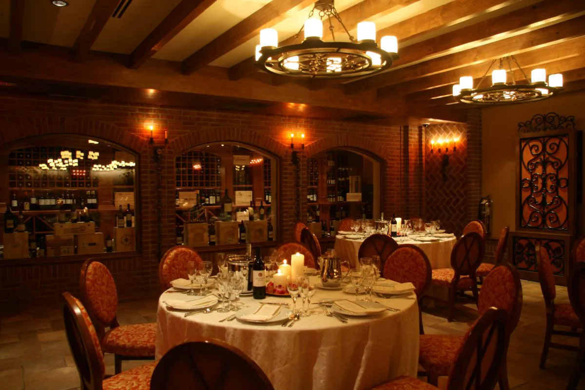 Vetro Restaurant & Lounge in Howard Beach, Queens. It recently reopened after post-Sandy reconstruction. (Courtesy of Vetro)