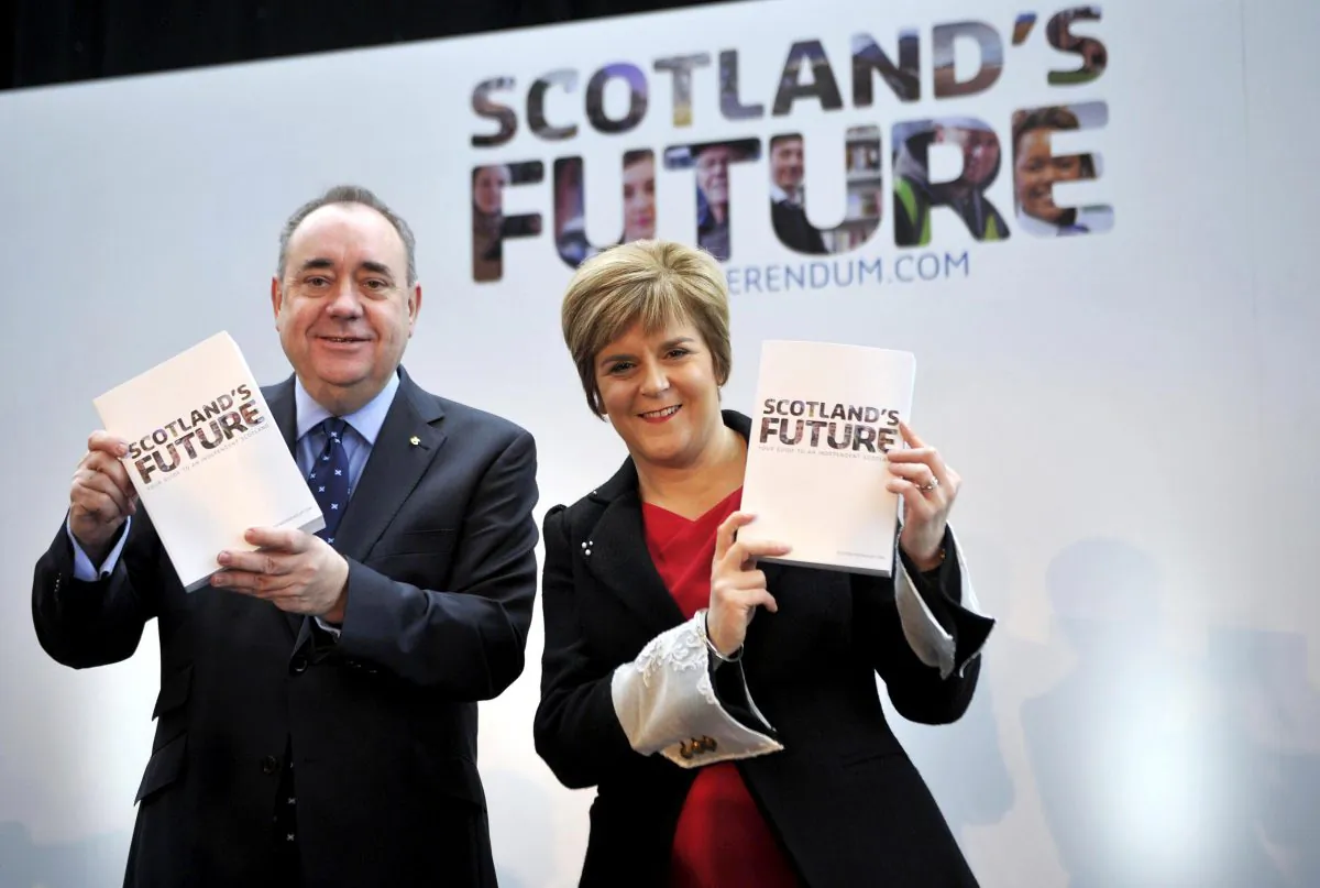 Scottish First Minister Alex Salmond (L) and Deputy First Minister Nicola Sturgeon presented the White Paper for Scottish independence in Glasgow on November 26th (Andy Buchanan/AFP/Getty Images)