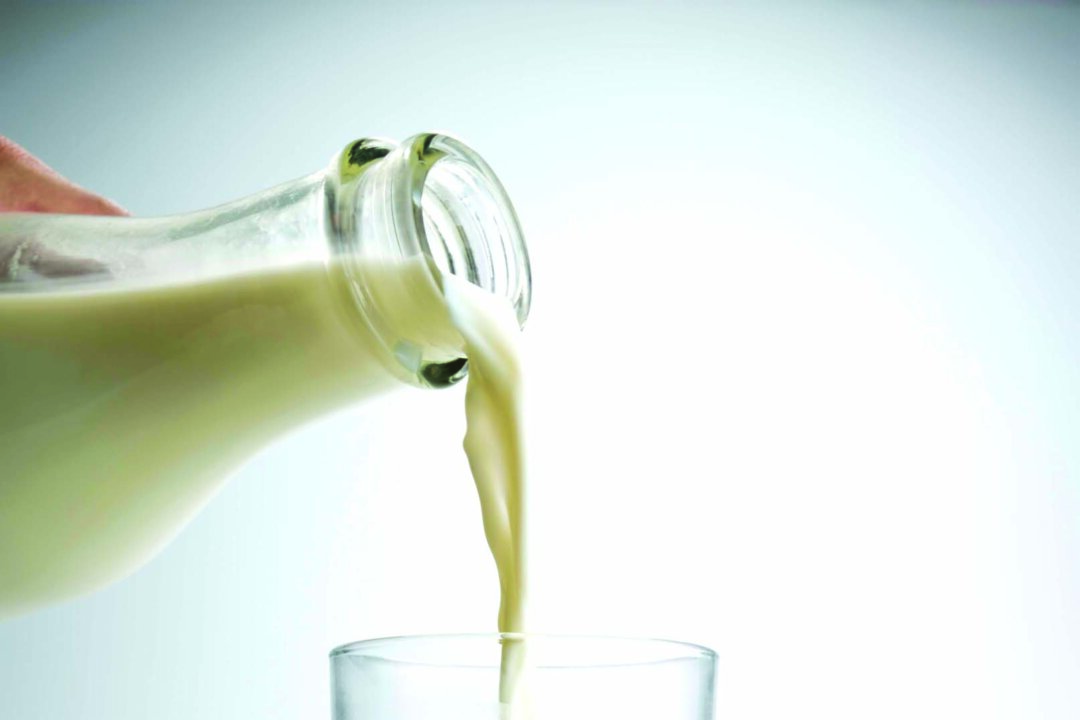 Does pasteurization make milk harmful?(Jupiterimages/photos.com)