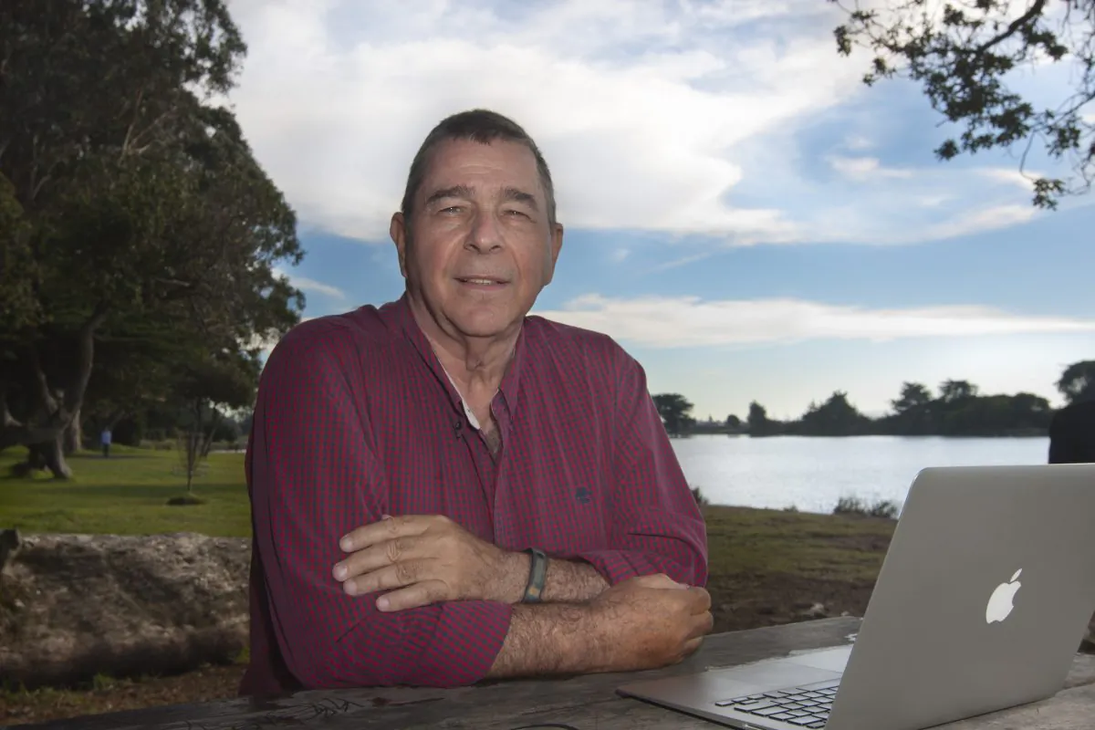 Journalist Paul Mooney near Berkeley, Calif., Nov. 13, 2013. (Ma Yozhi/Epoch Times)