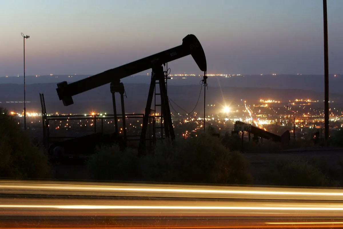 An oil rig south of Taft, Calif., July 21, 2008. (David McNew/Getty Images)
