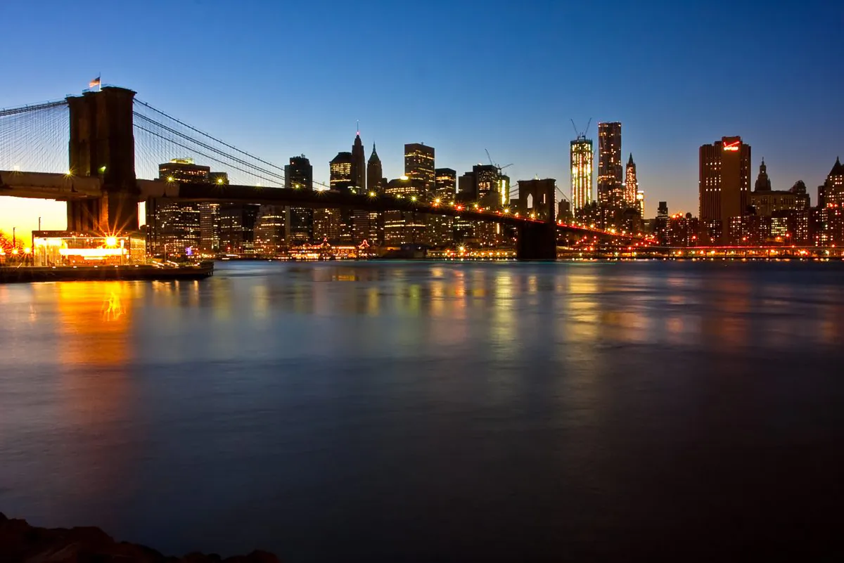A view of the Manhattan skyline with the Brooklyn bridge in this file photo from 2012. (Benjamin Chasteen/Epoch Times)