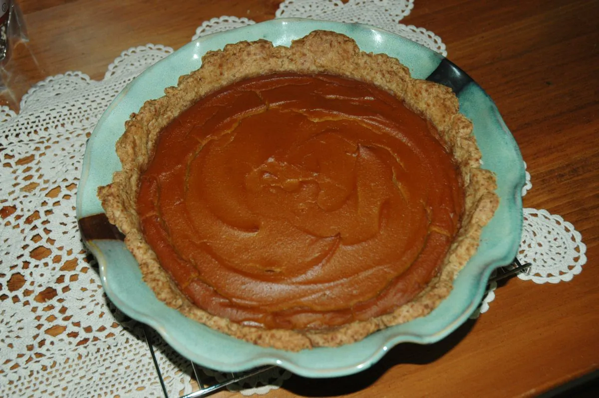 Light vegan pumpkin pie. (Alice Lovett/Epoch Times)