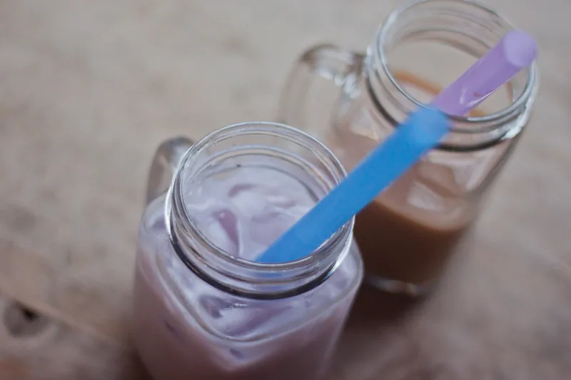 Bubble tea in a jar from Thirst Tea booth. (Annie Zhuo/NTD)