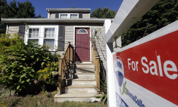 The run-up in home sales during the summer months was likely due to homebuyers locking in fixed-rate pre-approved mortgages before rates moved higher.
(AP Photo/Steven Senne, File)