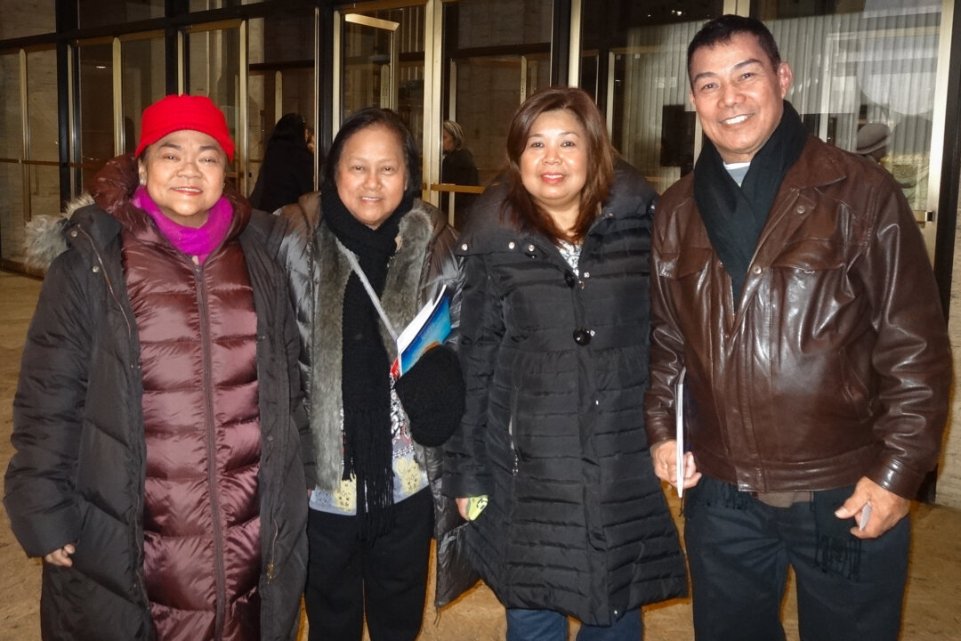 Lani Misenas (L) with her family after seeing Shen Yun at Lincoln Center’s David H. Koch Theater on Jan. 17, 2014 in New York City. (Epoch Times)
