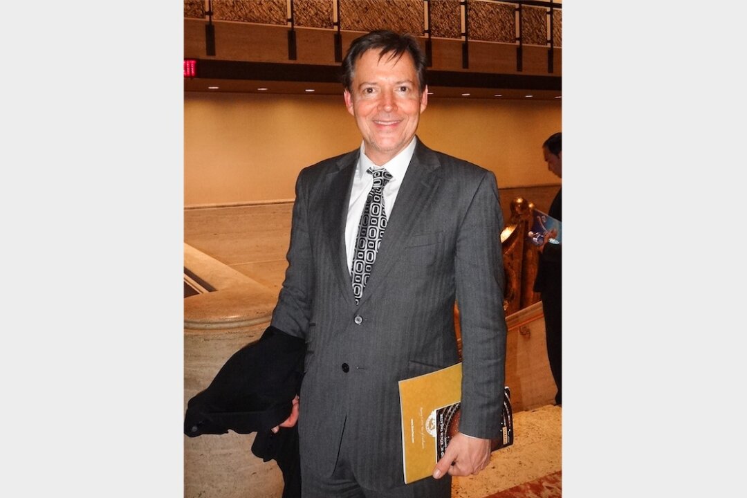 Robert Mobley watched Shen Yun perform at Lincoln Center’s David H. Koch Theater, on Jan. 17, 2014, in New York City. (Huiwen Ji/Epoch Times)