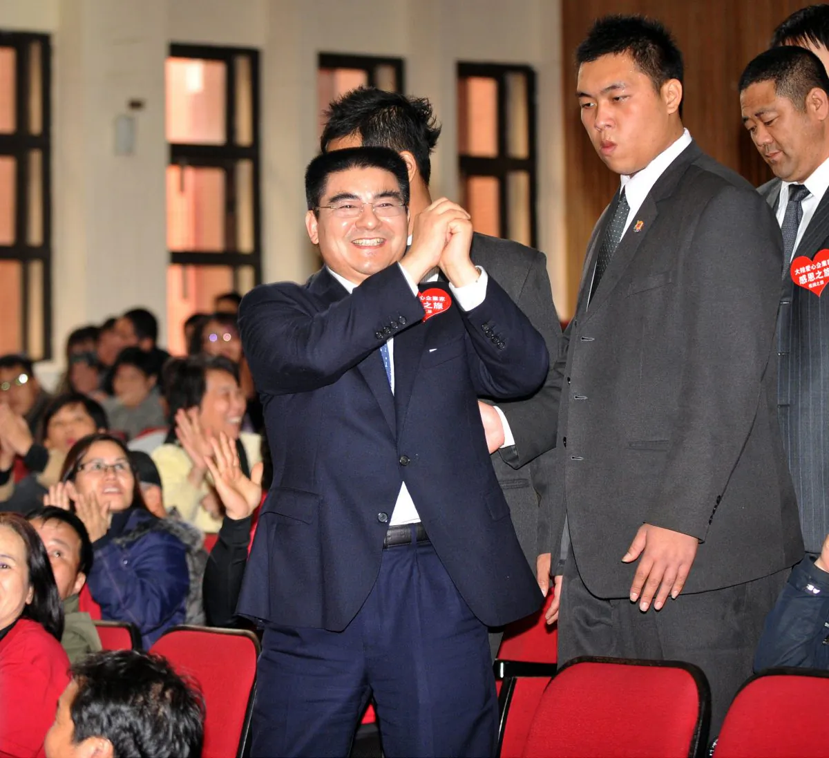  Chen Guangbiao (C)  on January 27, 2011.    (Patrick Lin/AFP/Getty Images)