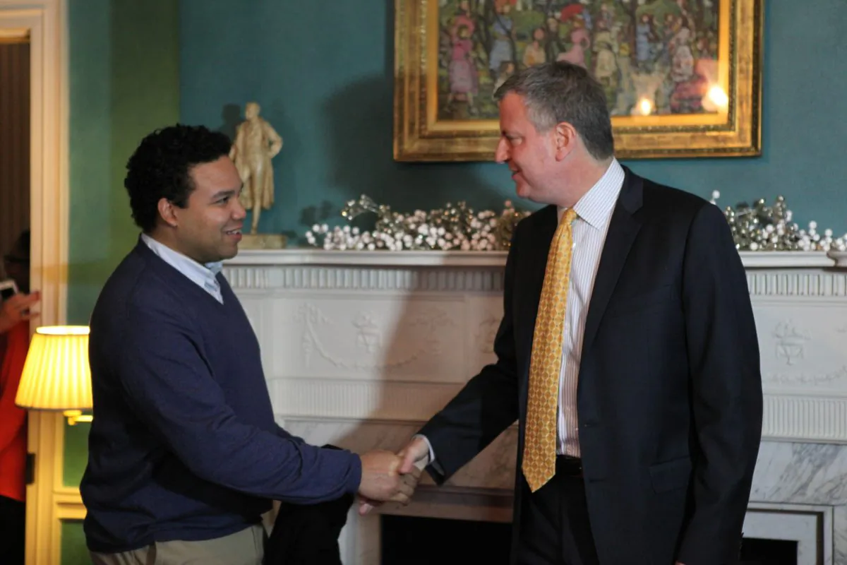 Mayor Bill de Blasio greets a visitor at Gracie Mansion on the Upper East Side, Manhattan, New York, Jan. 5, 2014. (Ivan Pentchoukov/Epoch Times)