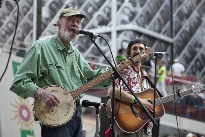 Folk singer Pete Seeger, left, died. Bob Seger did not. (Samira Bouaou/Epoch times)