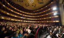 Business Owner Sees Bright Future in Shen Yun
