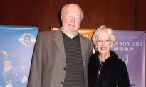 Words Useless in Describing Beauty of Shen Yun, Says Retired Lawyer