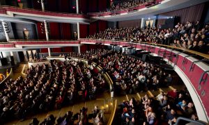 Real-Life Fairy Godmother Lauds Shen Yun