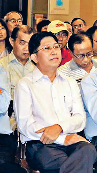 The new Ming Pao chief editor, Malaysian Chinese Chong Tien-siong, is a crony of Ming Pao’s owner, Malaysian businessman Tiong Hiew King and has led Malaysian Chinese media delegates to visit the CCP mouthpiece Xinhua News Agency. He has been an advocate of the CCP's national education in Hong Kong.
Chong Tien-siong (Internet Photo)