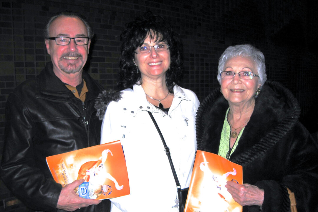 Corporate sign maker Craig Cooper and his wife, Lillian, and mother-in-law, Anna, attended the evening Shen Yun performance at Hamilton Place on Jan. 11, 2014. Mr. Cooper says Shen Yun was “amazing” and offered a valuable lesson in traditional Chinese culture and history. (Allen Zhou/Epoch Times)
