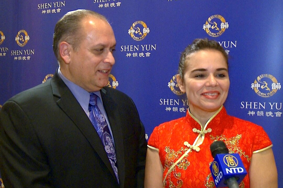 John Pavon and Elizabeth Estrella enjoy Shen Yun Performing Arts at Lincoln Center’s David H. Koch Theater, on Jan 15. (Courtesy of NTD Television)