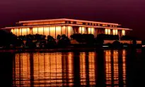 Shen Yun a Window to China Says Business Consultant
