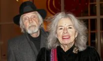 Writers Delighted, Entranced by Shen Yun