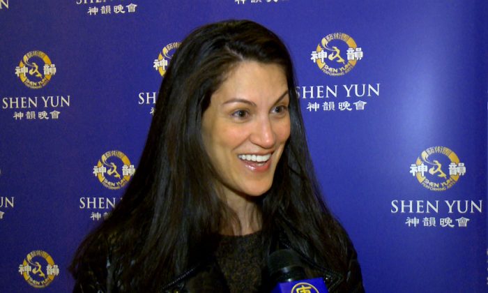 Fashion Designer Says Shen Yun’s Colors ‘Will Give You Life’