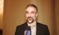 Video Engineer: Shen Yun Backdrops Fantastic, Wonderful