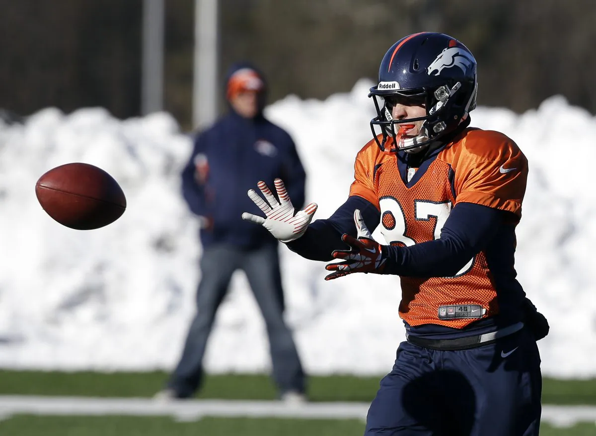Denver Broncos wide receiver Wes Welker (83) catches a pass during practice Wednesday, Jan. 29, 2014, in Florham Park, N.J. The Broncos are scheduled to play the Seattle Seahawks in the NFL Super Bowl XLVIII football game Sunday, Feb. 2, in East Rutherford, N.J. (AP Photo/Mark Humphrey)