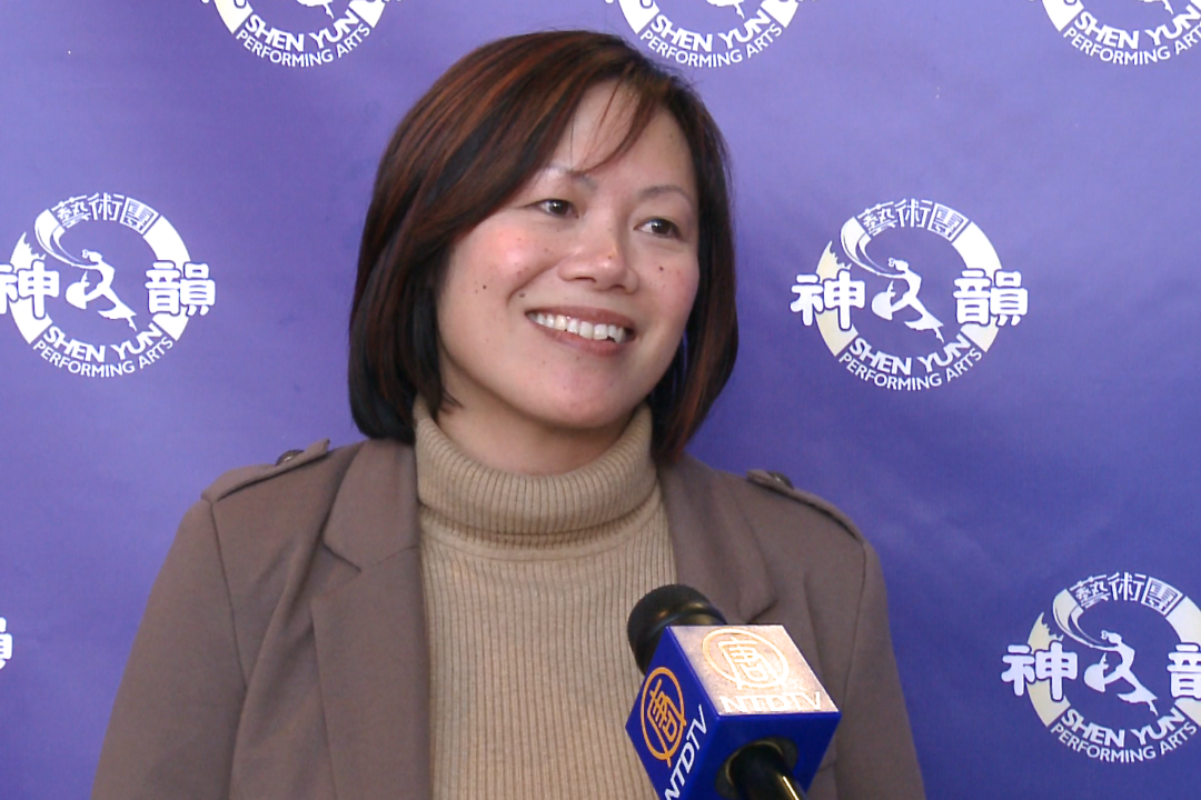Ms. Talob-Simonetti said she was moved by Shen Yun Performing Arts' music at The Living Arts Centre in Mississauga, Jan.18. (Courtesy of NTD Television)